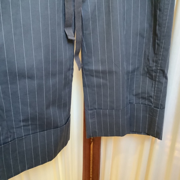 Cabi Nob Hill Pinstripe Crop Capri Pants Gray/White #852 Size 4 - Picture 4 of 7